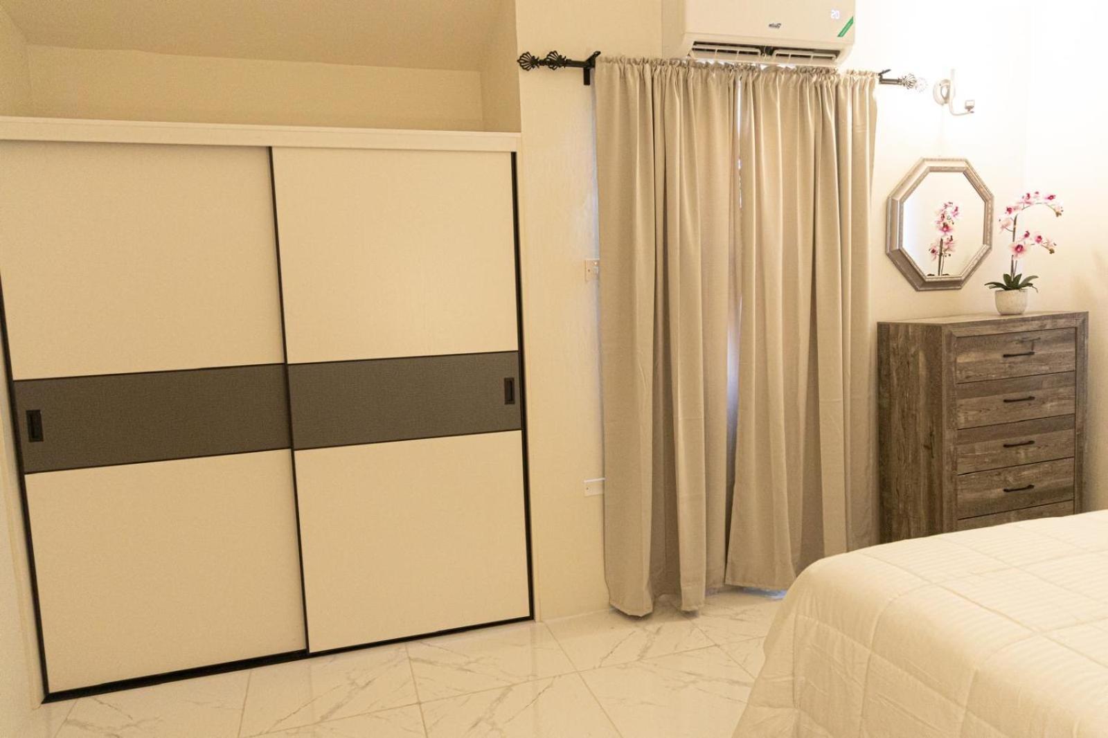 Phoenix Park Villas - Portmore - 10Mins To Beach Exteriör bild