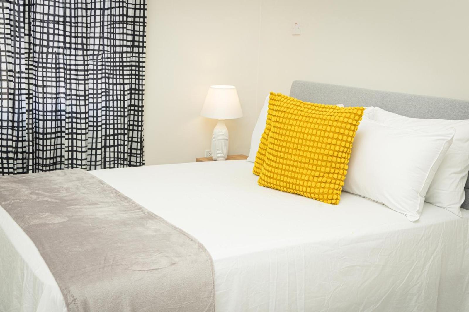 Phoenix Park Villas - Portmore - 10Mins To Beach Exteriör bild