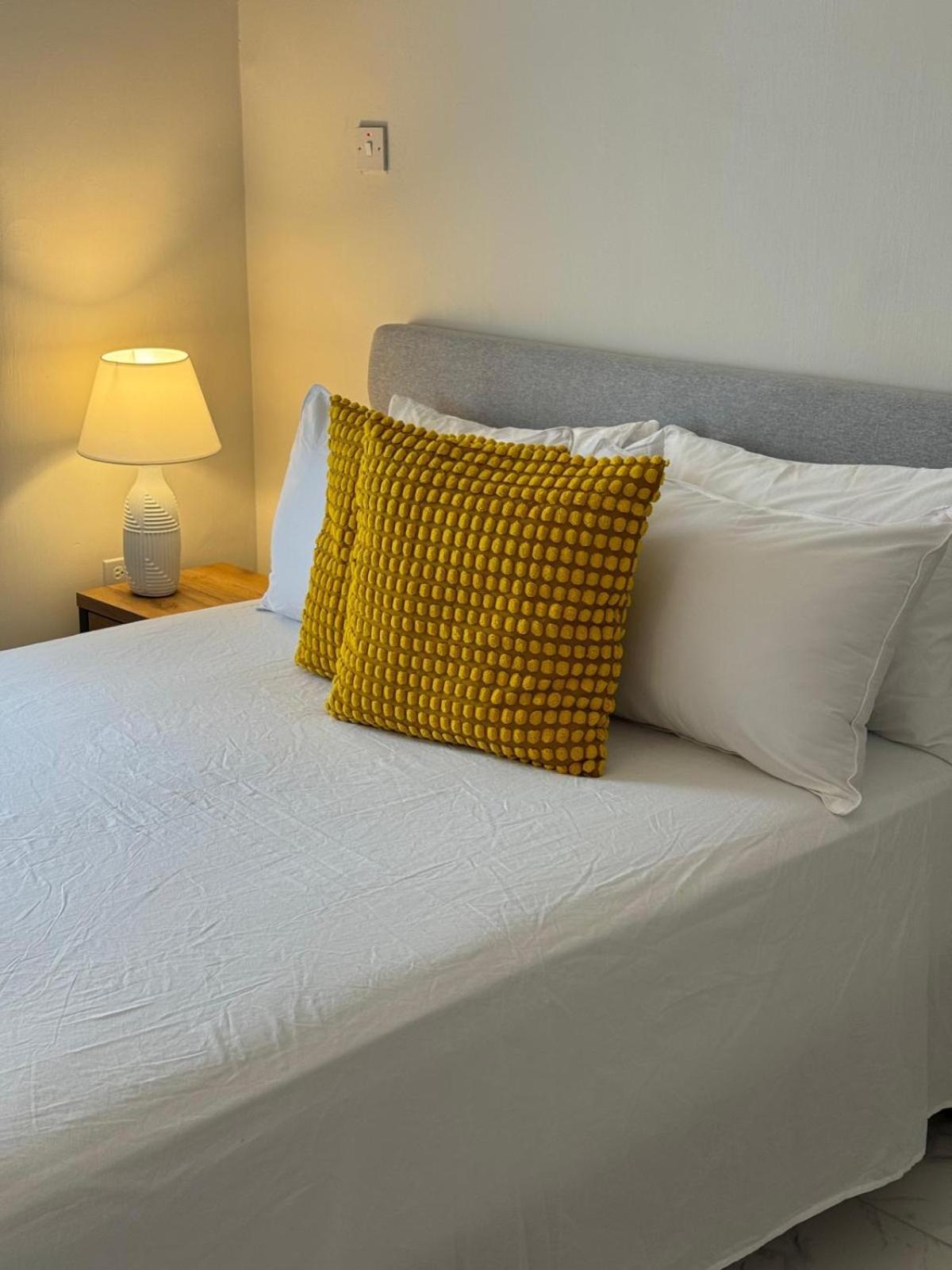 Phoenix Park Villas - Portmore - 10Mins To Beach Exteriör bild